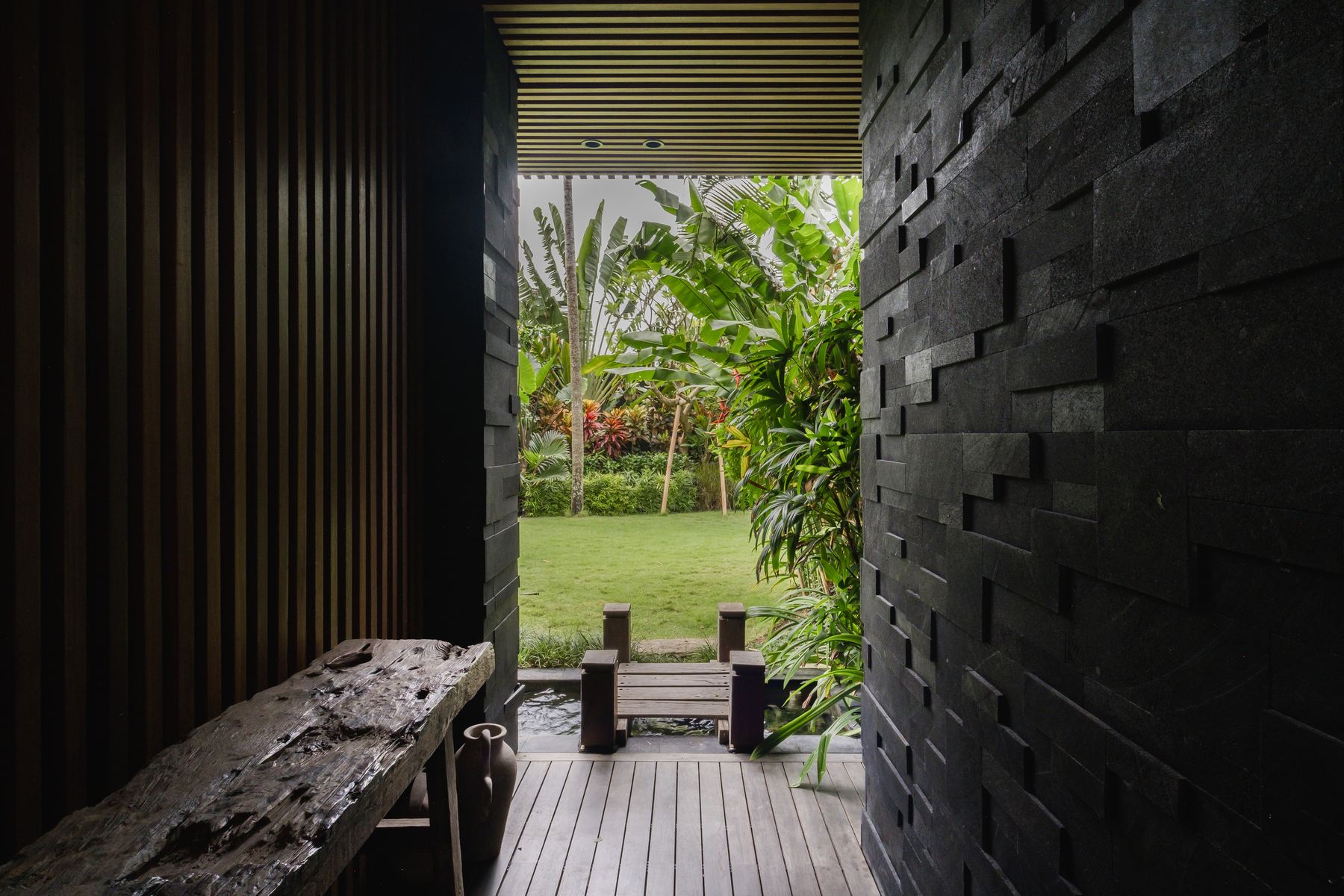 Covered entrance to the garden