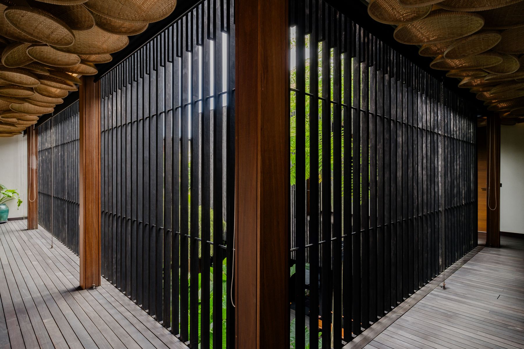 Slatted walkway, rattan ceiling