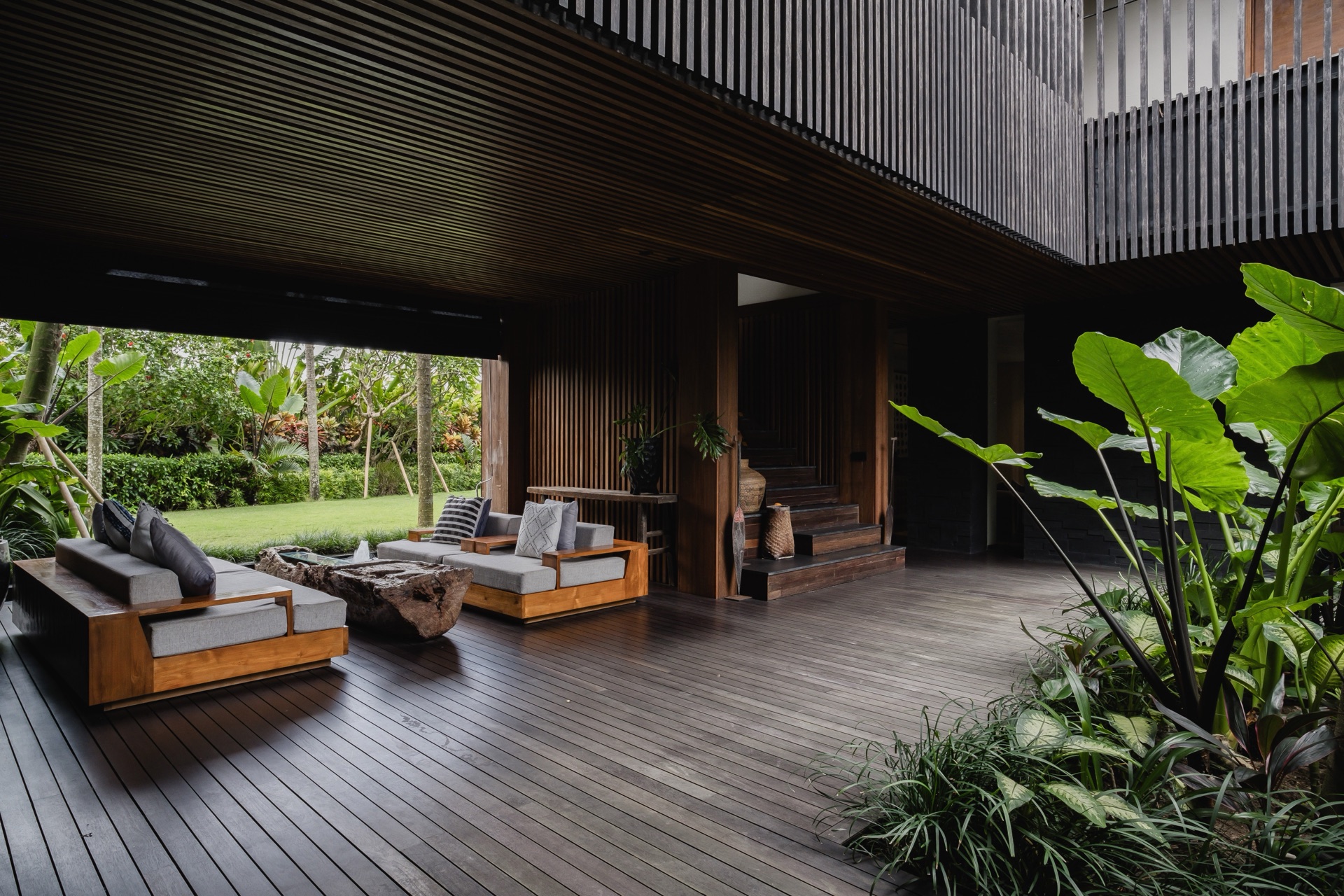 Open-air lounge over the deck
